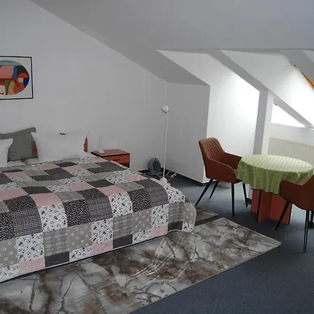 Апартаменты Ferienwohnung Max Papart *